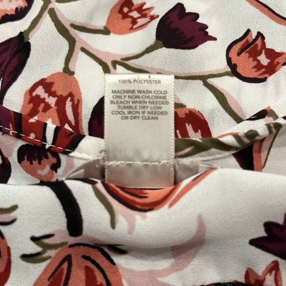 Like brand new!  Loft Outlet Sleeveless Top XL - Picture 7 of 9